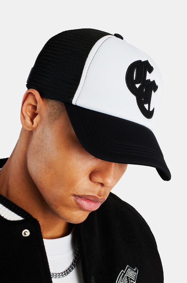 C Badge Contrast Trucker Hat - Black