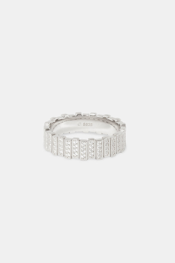 Panelled Iced Ring - White