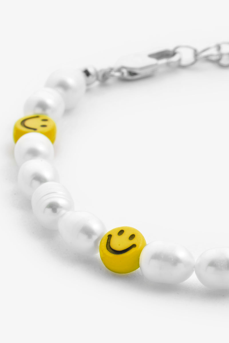 Freshwater Pearl and Yellow Face Motif Bracelet