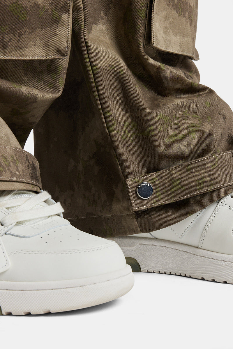 Baggy Multi Pocket Camo Cargo Trouser - Camo